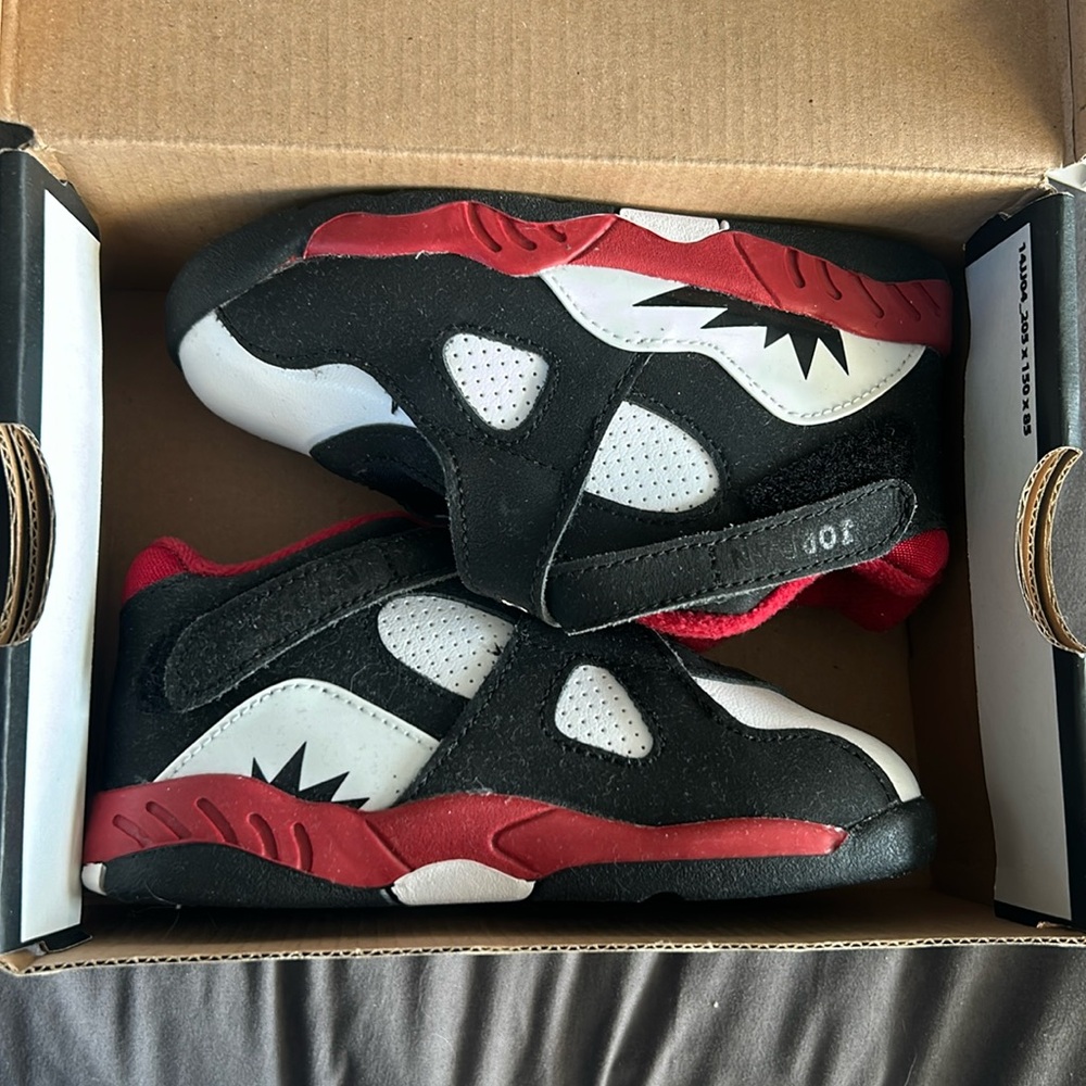 Jordan 8 retro size 9c